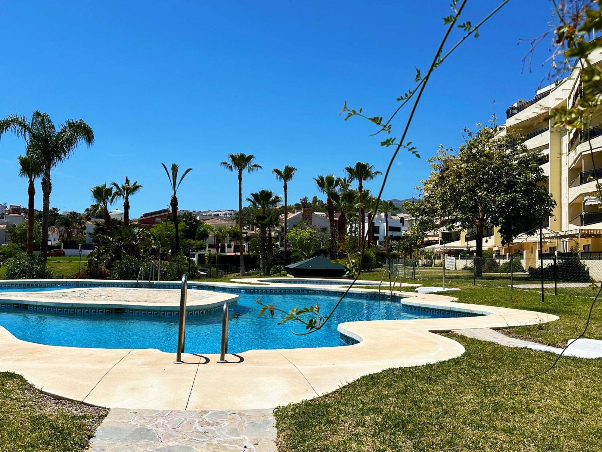 Bri - Amplio Con Terraza, Piscina, Tenis, Padel, Playa A 5 Minutos Appartamento Torremolinos